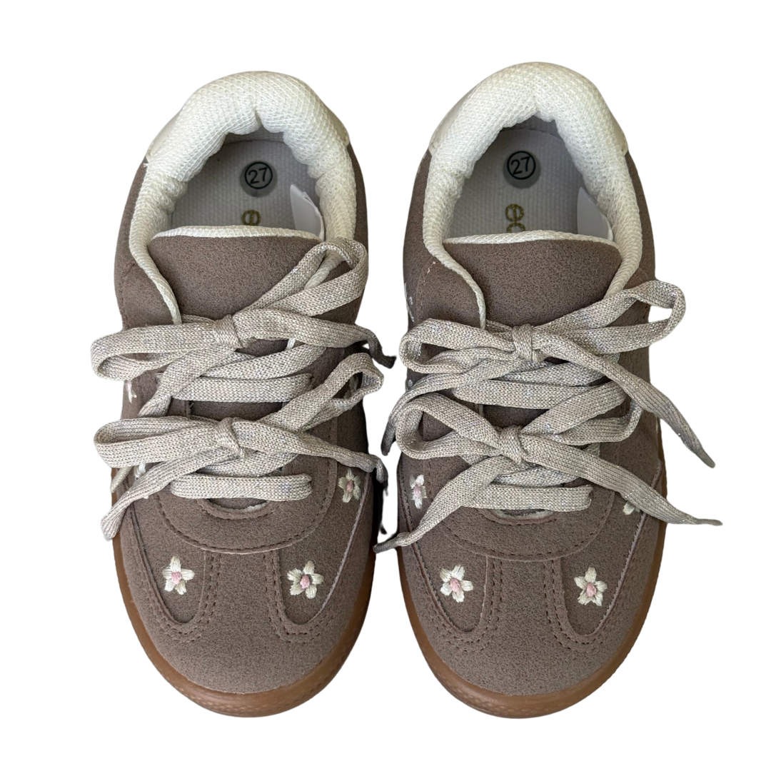 Matilda/ Brown Flowers