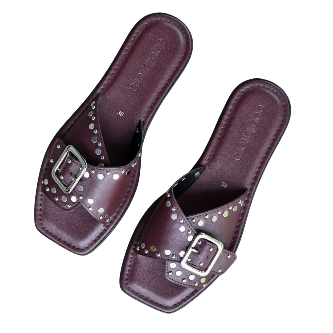 Stud / Bordeaux