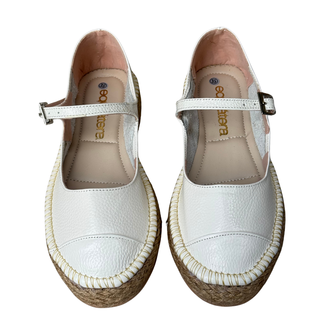 Mary Jane/ Off White