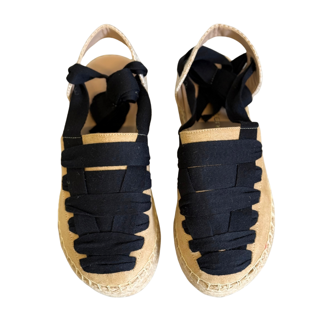 Caramel / Beige & Black