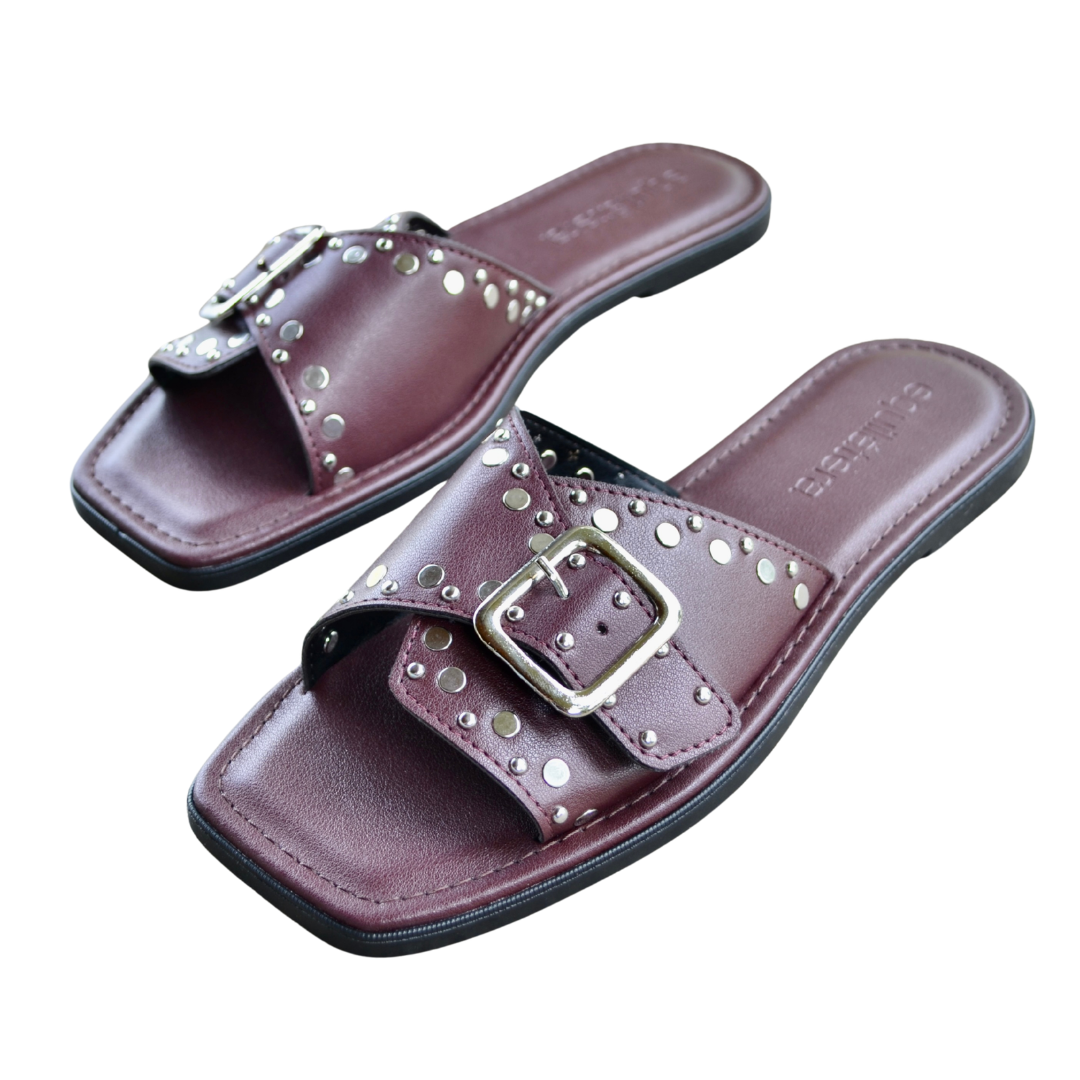 Stud / Bordeaux
